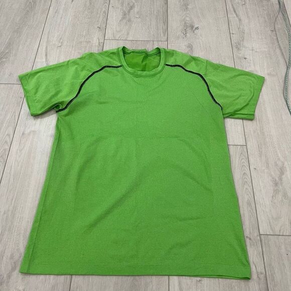 Lululemon Tech Tee size L - Picture 1 of 4